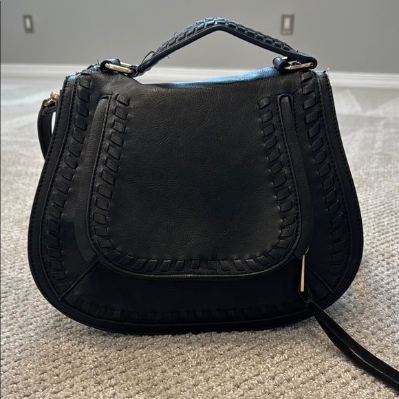 Urban Expressions Handbags - ❤️Vici —Urban Expressions Black and Gold Shoulder Bag with Saddle Shape